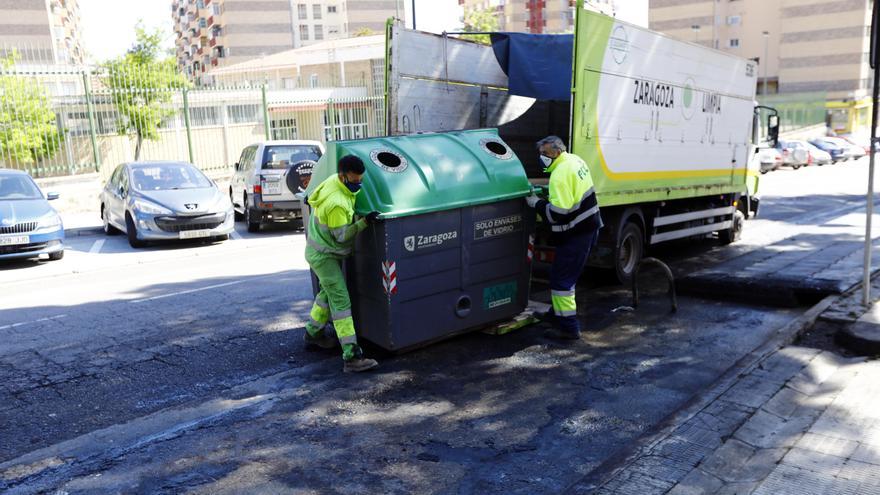 El incremento de la vigilancia reduce a la mitad la quema de contenedores en Zaragoza