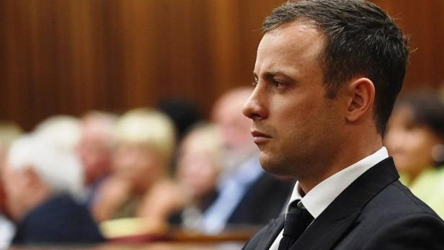 Pistorius es condenado a 6 años de prisión por el asesinato de su novia