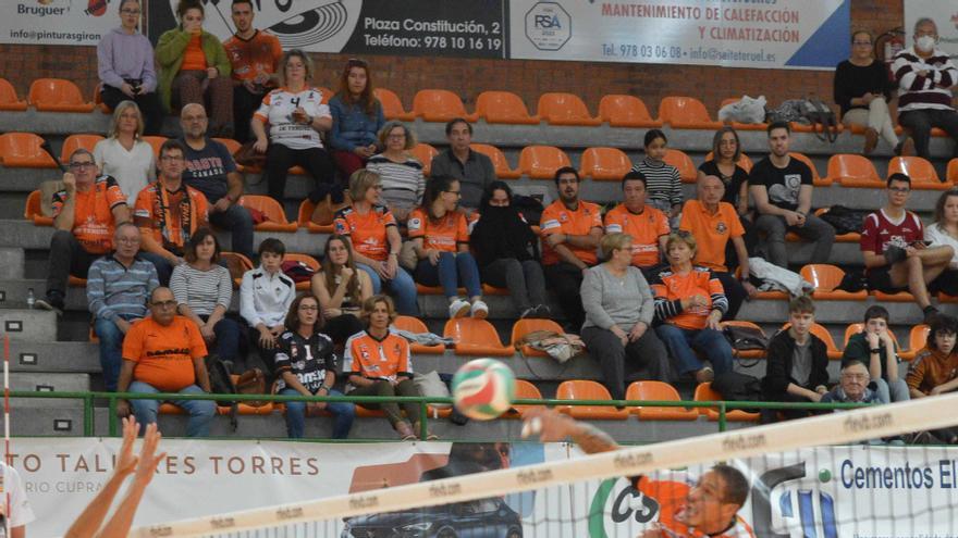 Al Voley Palma no le basta con plantar cara  en su visita al Teruel