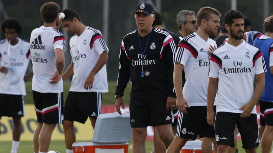 Ancelotti durante un entrenamiento en Michigan.