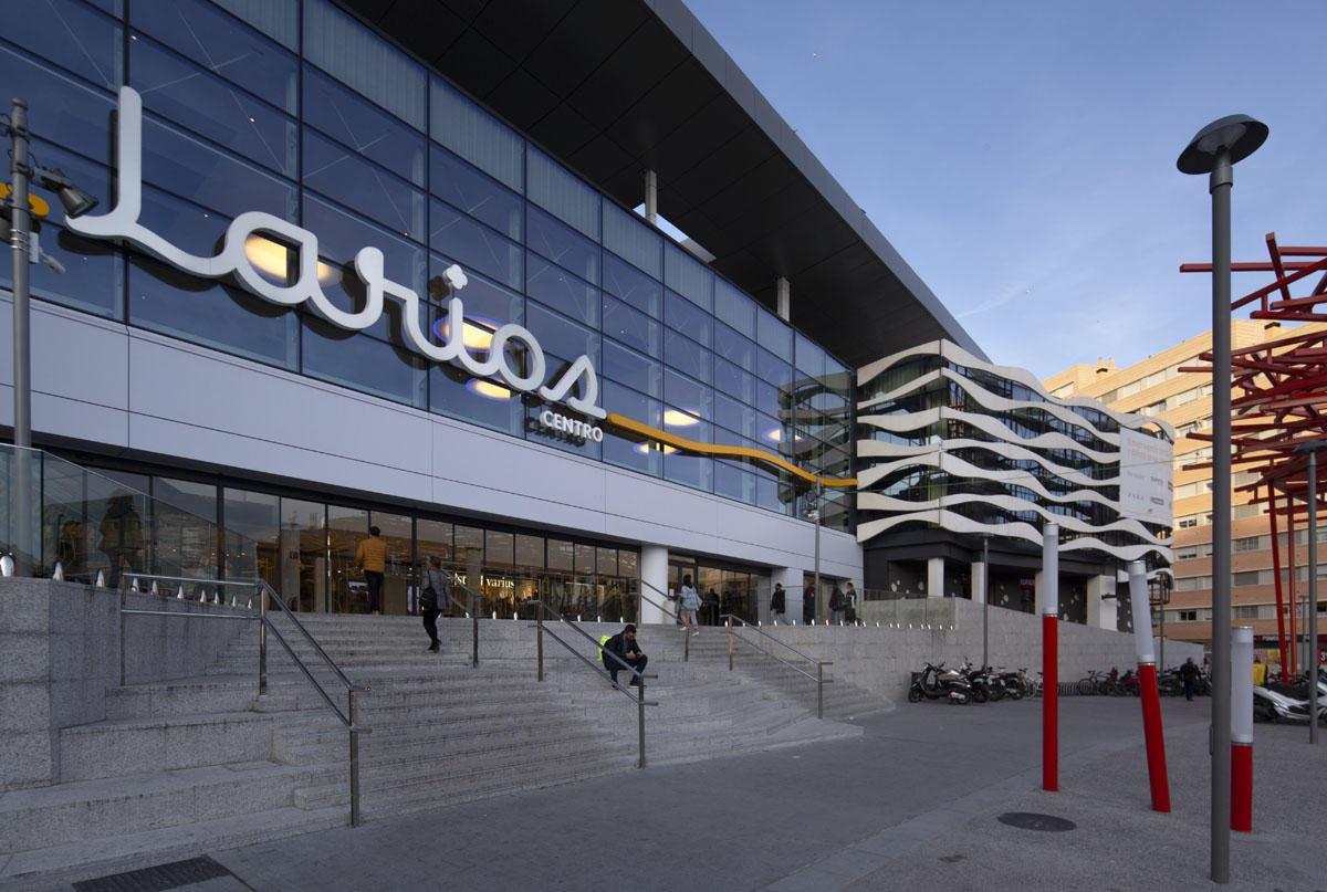 El renovado centro comercial Larios Centro.