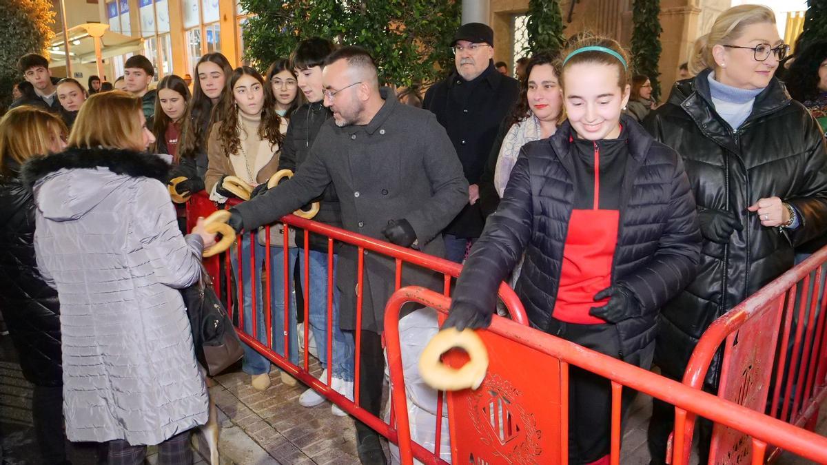 Repartiment de rotllos.