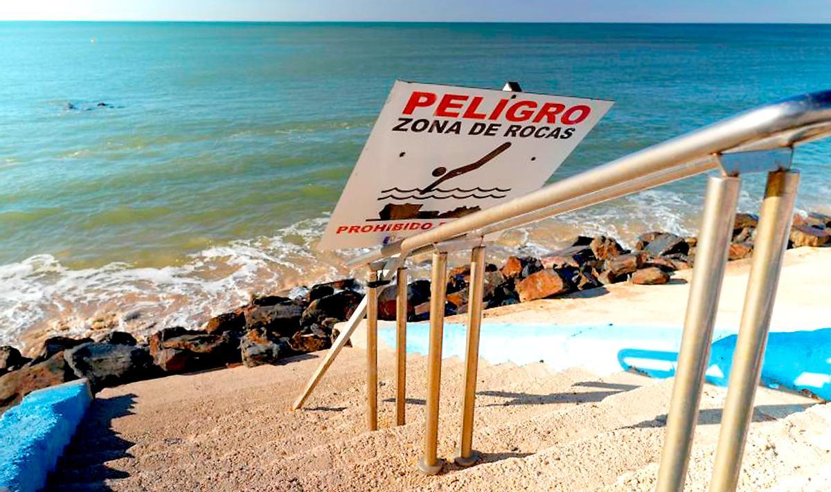 Una de las zonas afectadas en el Paseo Marítimo de Matalascañas.