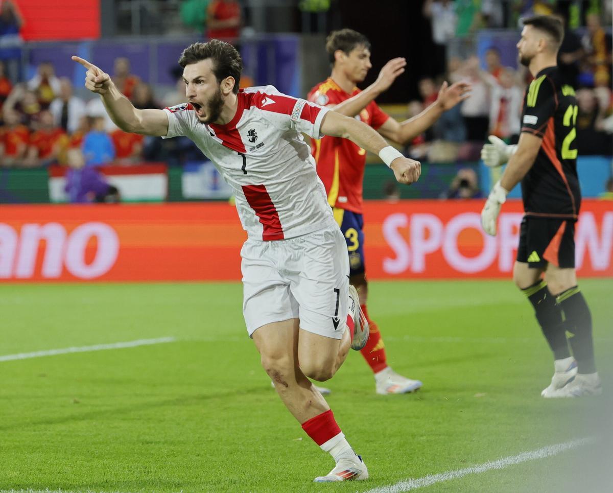 Kvaratskhelia celebra el gol que anotó frente a España en la Eurocopa 2024