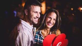 ¿Quieres participar en un beso multitudinario? Acércate con tu pareja a Lastres o Bulnes en la medianoche del día 21