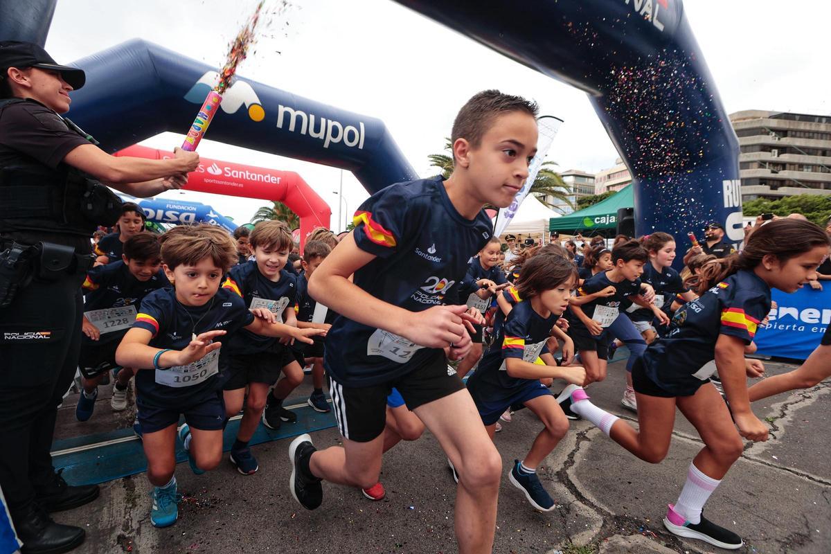 La salida de una de las cuatro carreras que corrieron los menores de edad en Santa Cruz de Tenerife con Ruta 091.