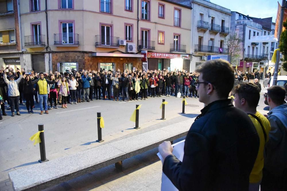 Marxa silenciosa contra l''atac feixista al poble