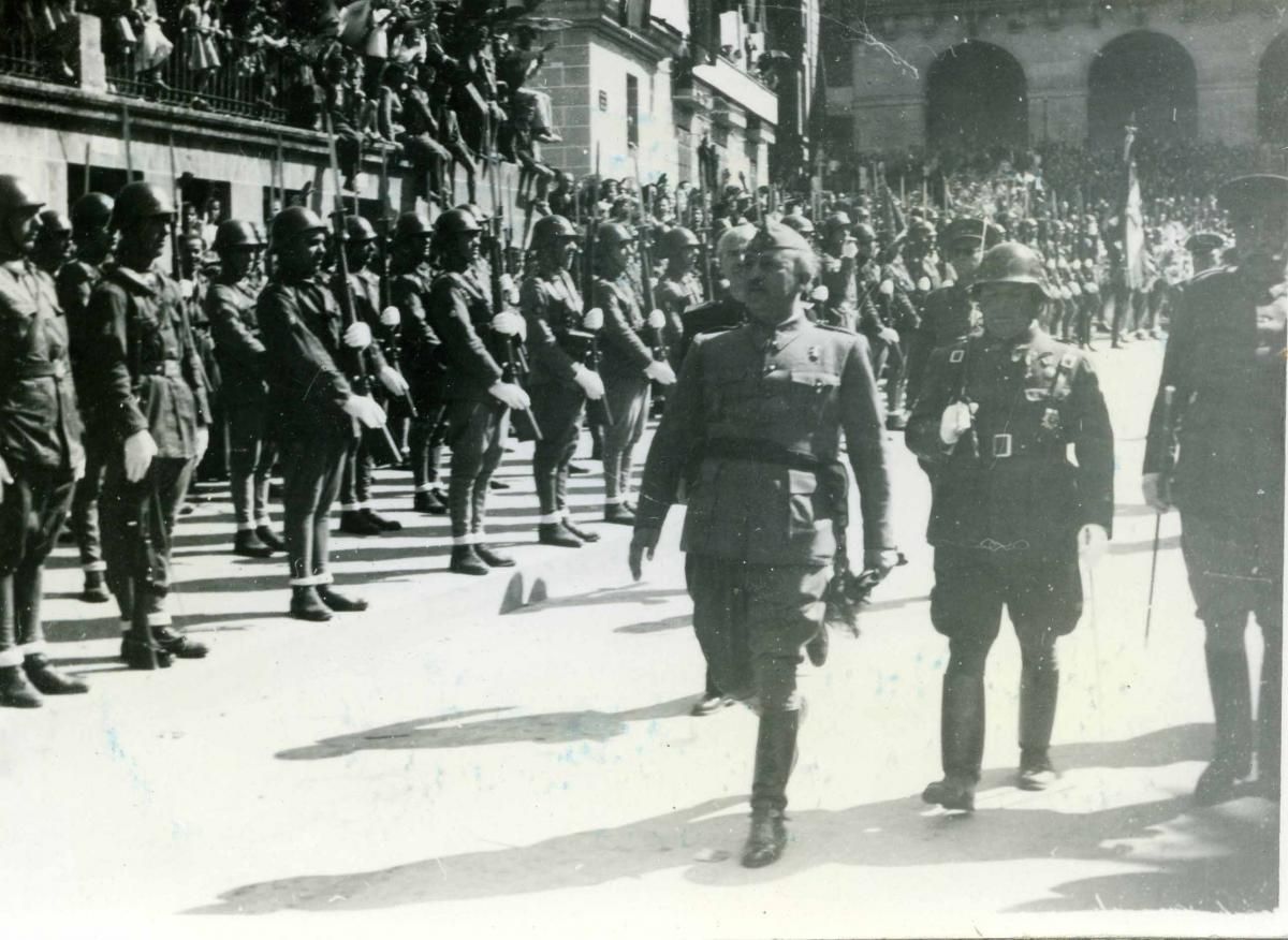 95 años de la historia de Extremadura en imágenes