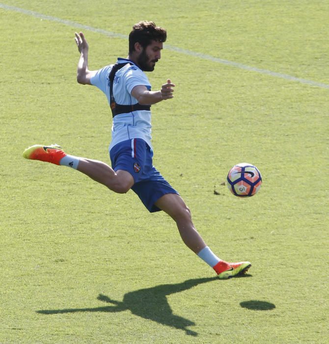 Las mejores imágenes del entrenamiento del Levante UD