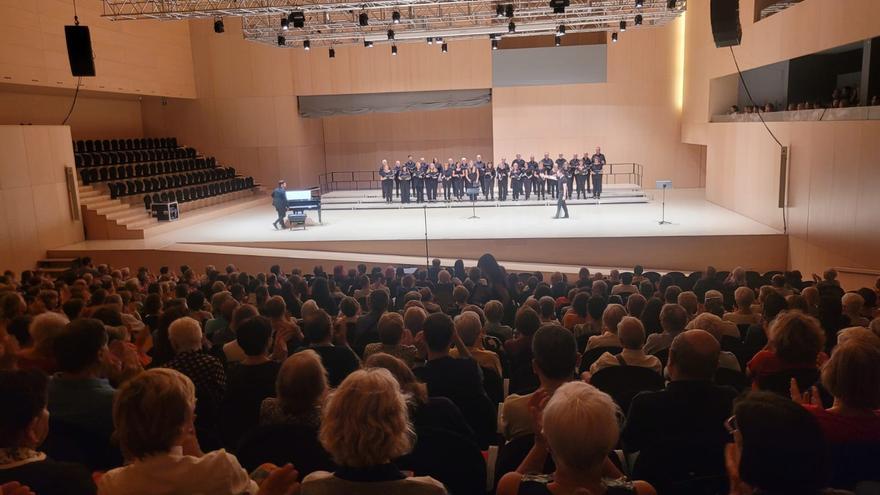 Castelló se convierte la capital de las corales al reunir a 200 voces de 11 colectivos