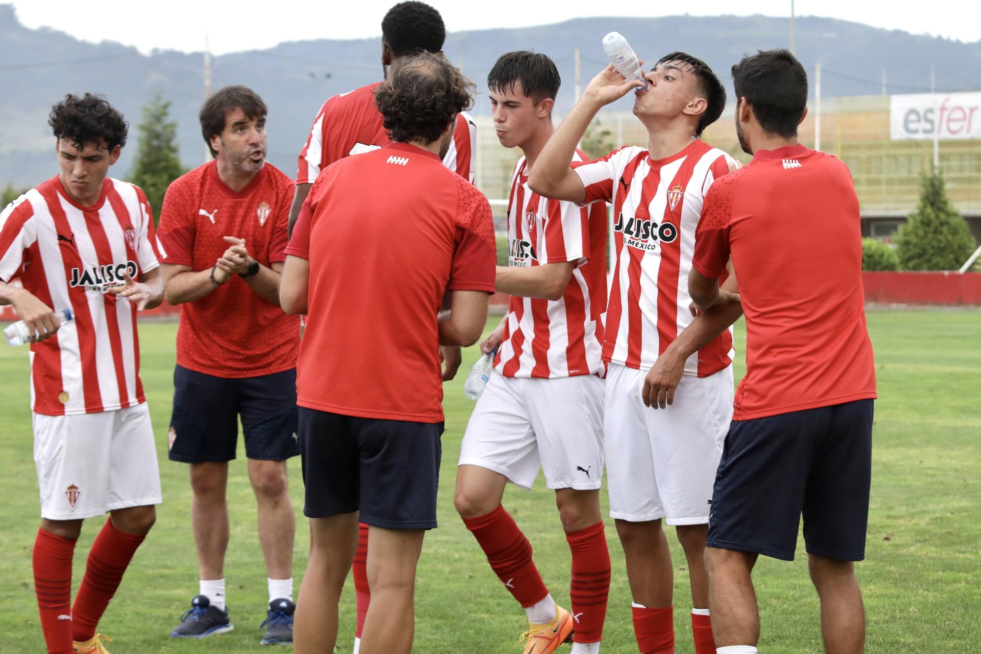 El partido en mareo entre el Sporting Atlético y el Real Avilés, en imágenes