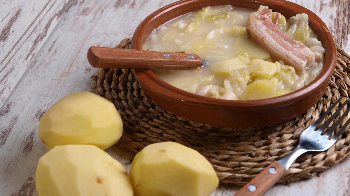 Caldo gallego.