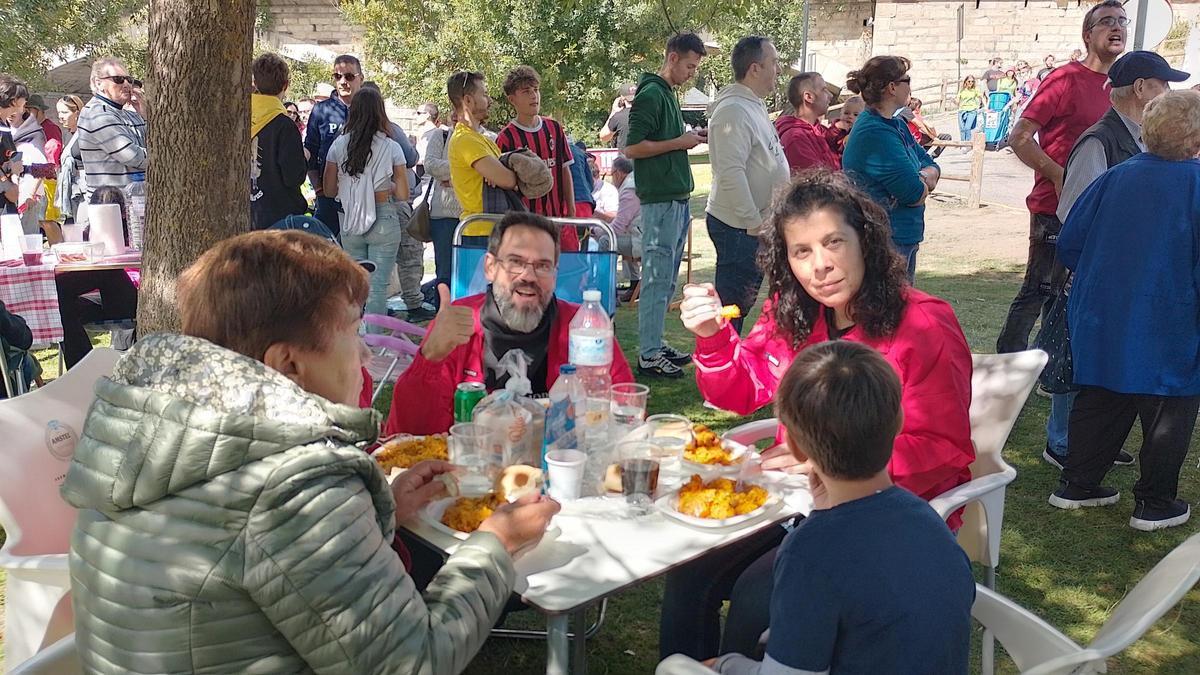 GALERÍA | Desfile de gigantes en Puebla de Sanabria GALERÍA | Desfile de gigantes en Puebla de Sanabria