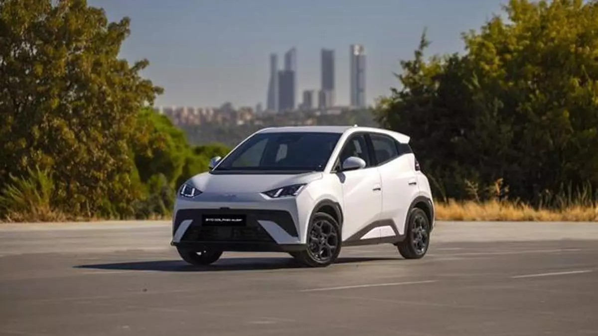 El BYD Dolphin Surf estrena versiones de cinco plazas
