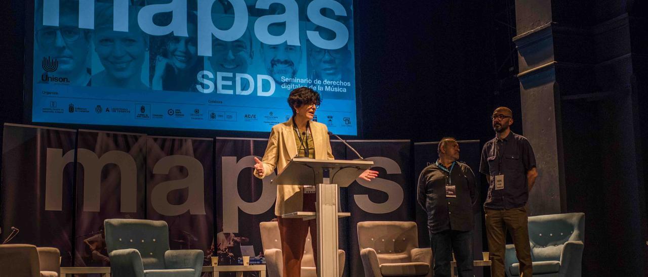 La directora general de industrias culturales del Gobierno de España, Adriana Moscoso, ayer, durante la inauguración de la primera jornada de Mapas en la SIT.