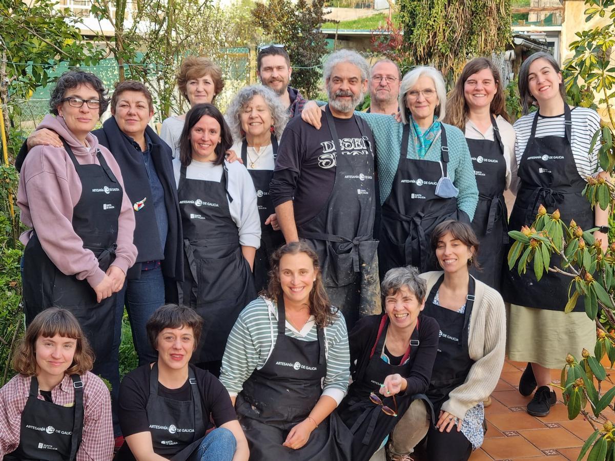 Participantes del curso, con Carlos San Claudio y Ana Felipe (en el centro).