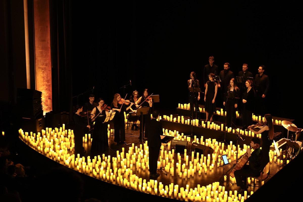 Concierto de la orquesta y el coro "Sonora" en el Filarmónica.