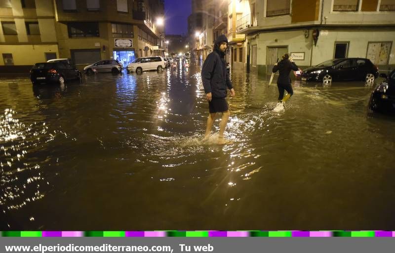 GALERÍA DE FOTOS -- El diluvio cae en Castellón y provoca inundaciones