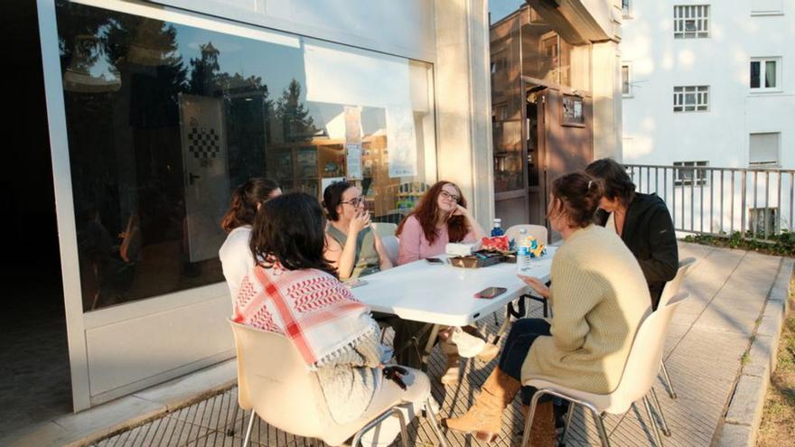 «Encontrarnos», espacio de apoyo mutuo y comunidad en Hierbabuena.| Cedidas a Lne