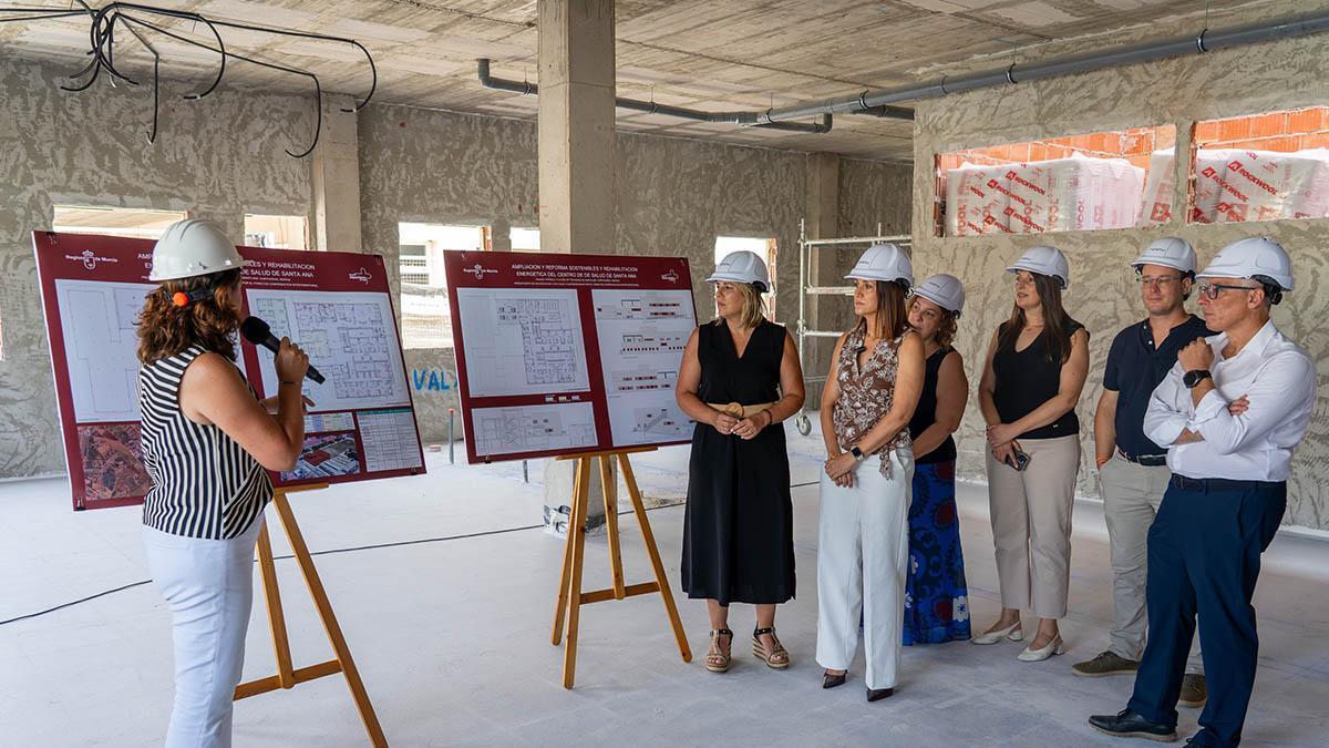 Visita a las obras del nuevo centro de salud en el Polígono Residencial de Santa Ana