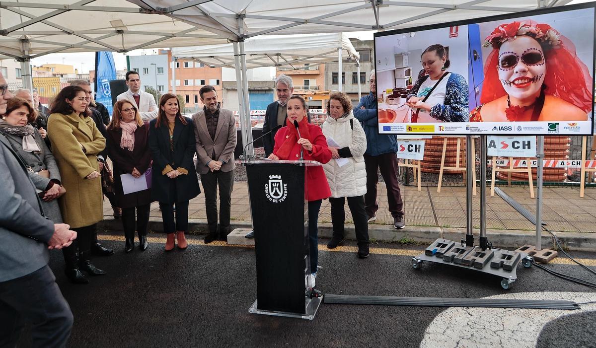 Colocación de la primera piedra del nuevo complejo residencial de Apanate