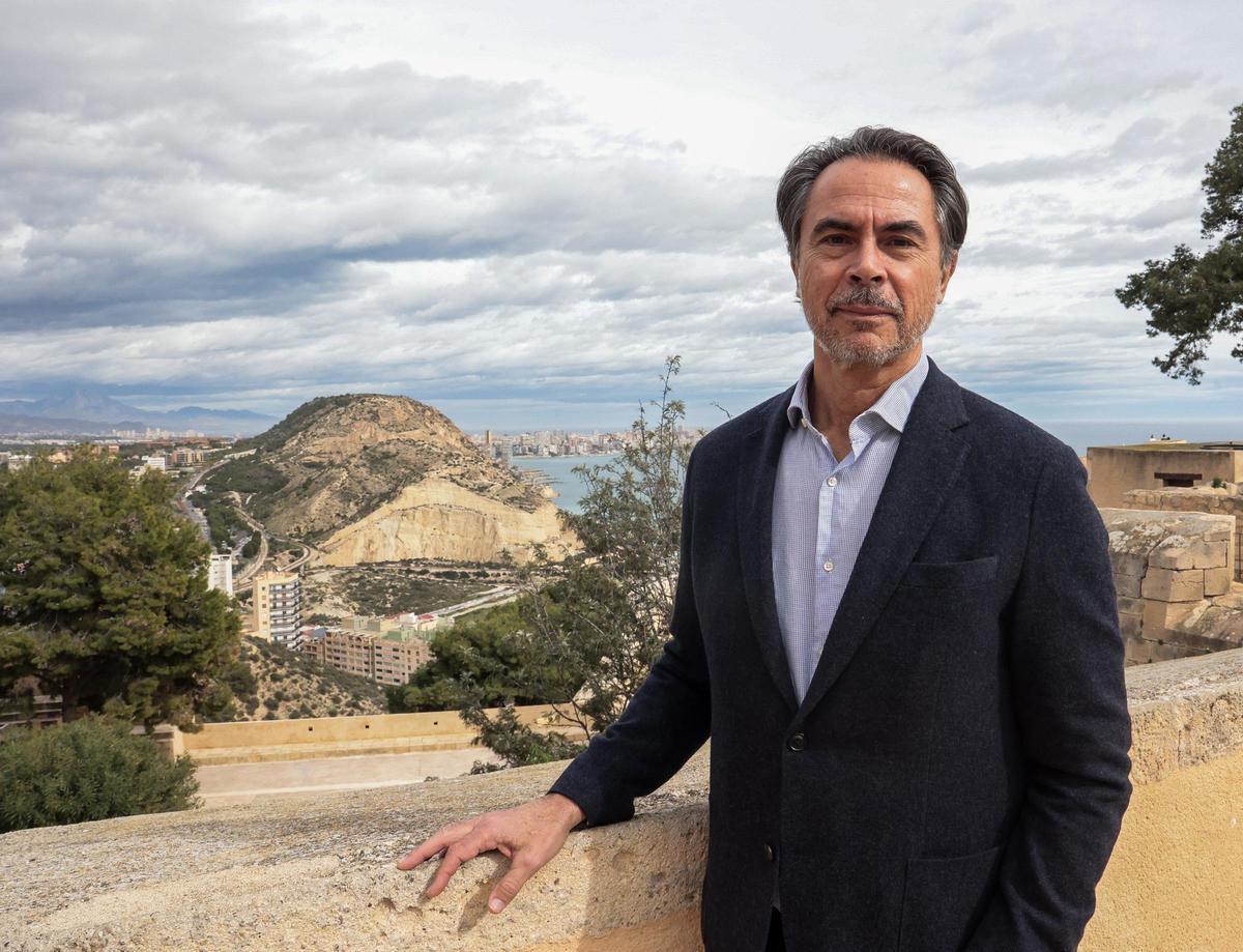 El director de CLIA Alfredo Serrano, durante la entrevista en Alicante.