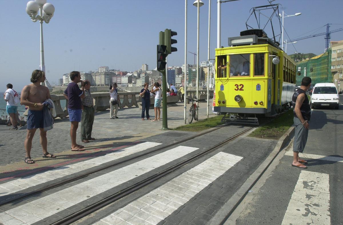 Foto de archivo del tranvía turístico