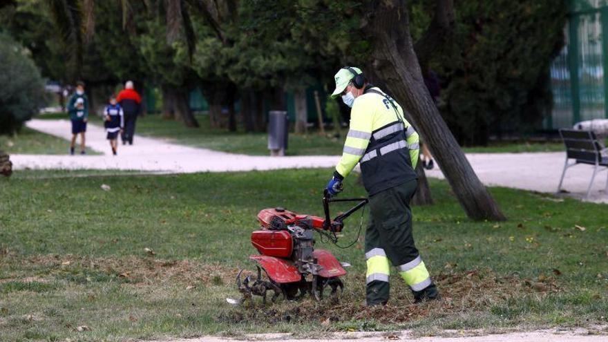 Zaragoza ha pagado 9,6 millones extra por el servicio de parques y jardines