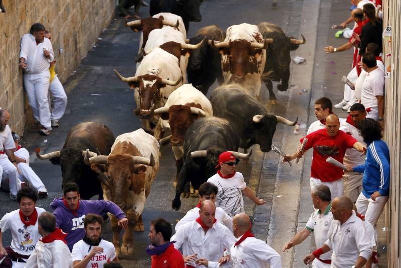 Fotogalería del sexto encierro de San Fermín