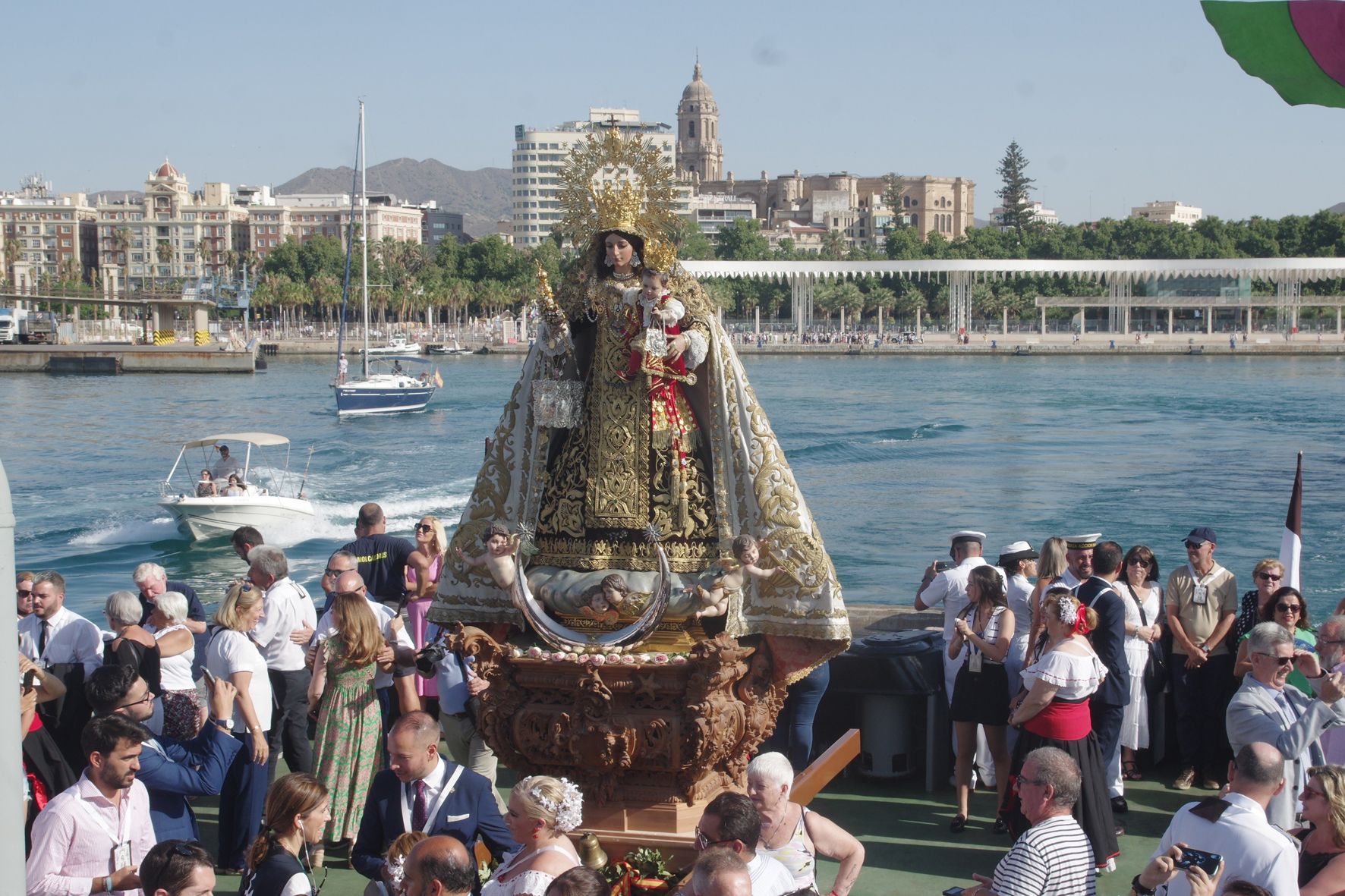 Procesión marítima de la Virgen del Carmen del Perchel