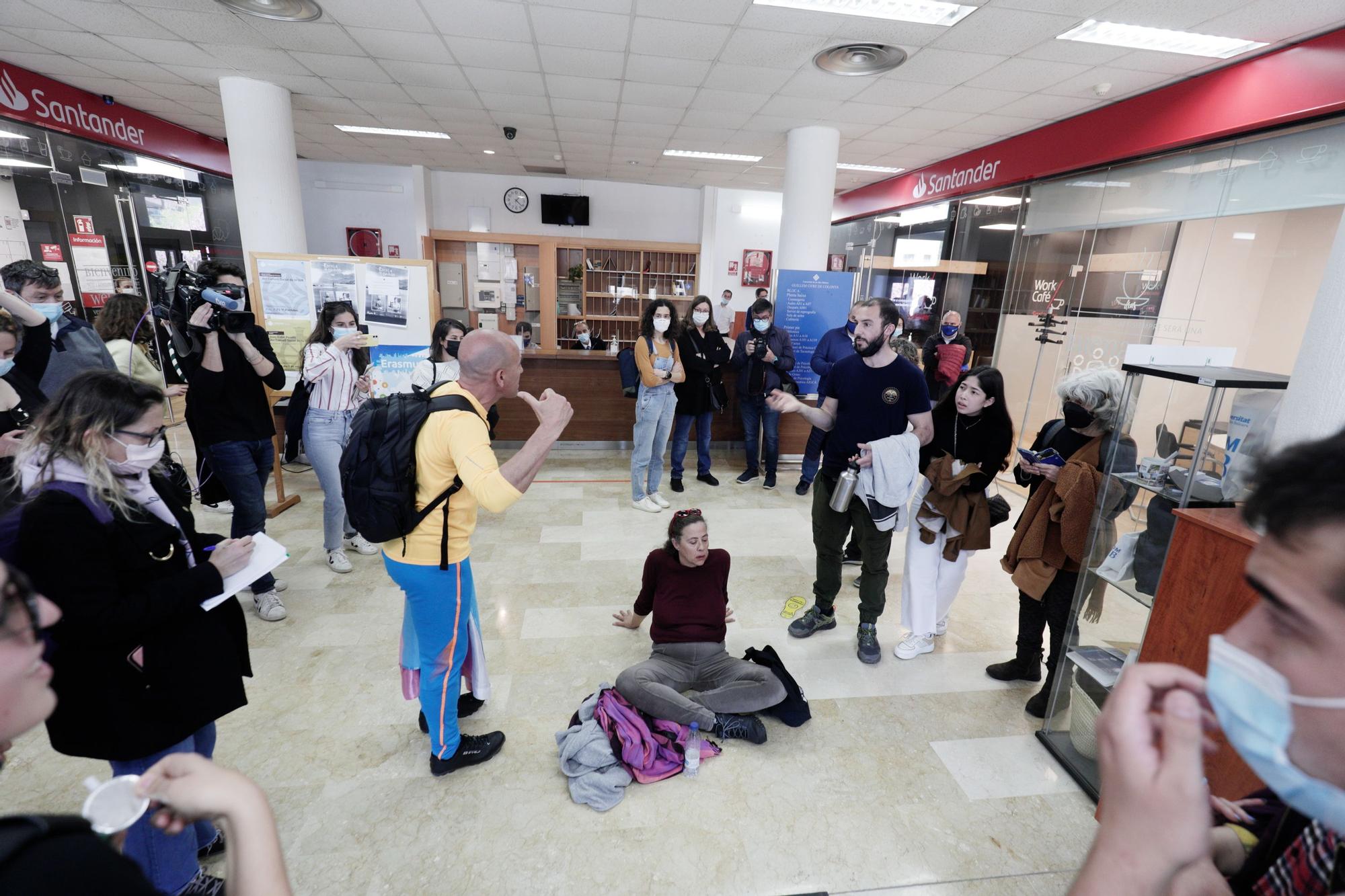 La UIB suspende por las protestas una conferencia sobre transexualidad