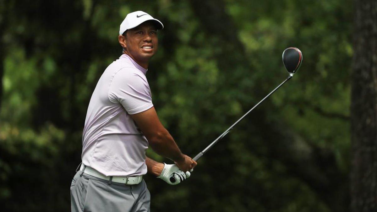 Woods luchará su quinto Masters este domingo en Augusta