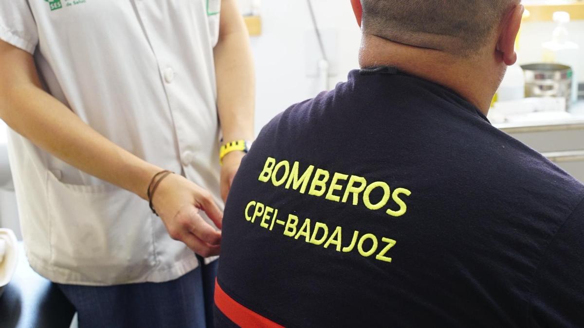 Galería | Los bomberos de la Diputación de Badajoz viajan a Venezuela tras el terremoto