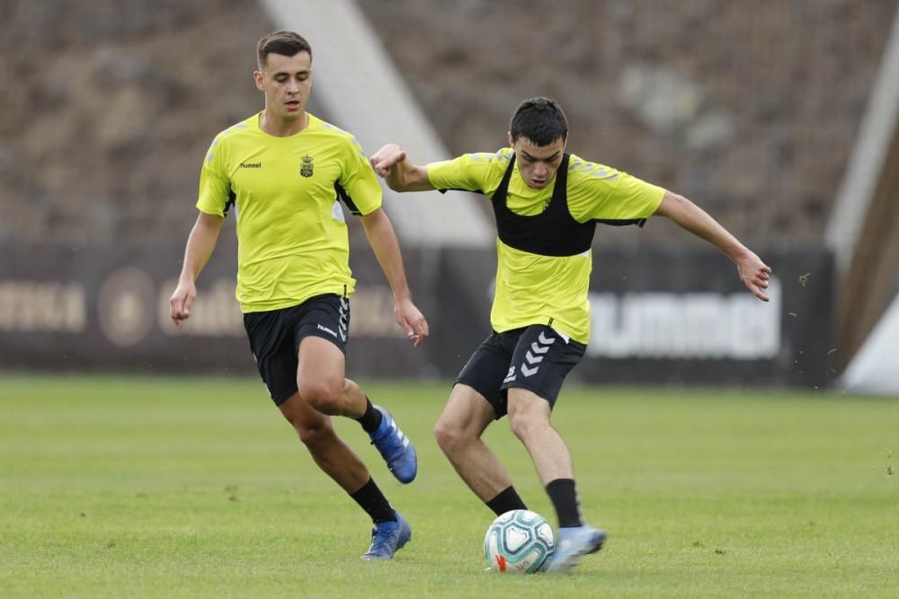 Primer entrenamiento de la UD Las Palmas en su fas