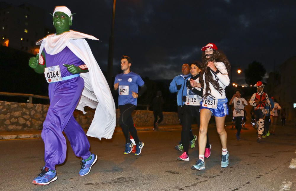 Más de 600 personas participan en la San Silvestre