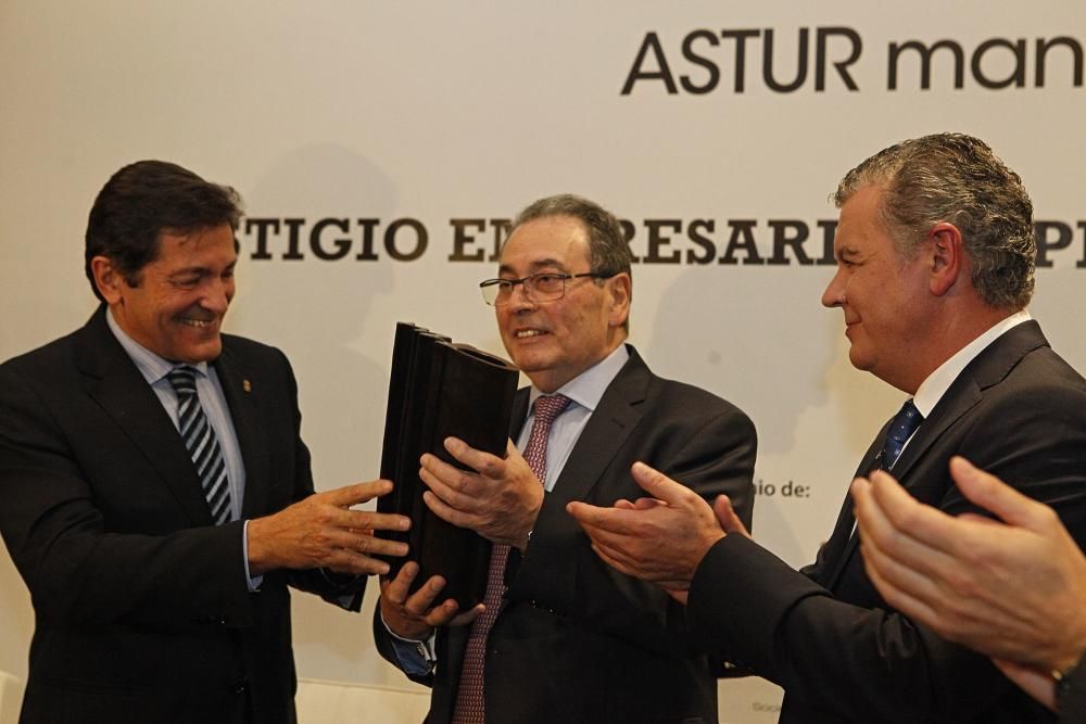 Personalidades en los premios Astur Manager