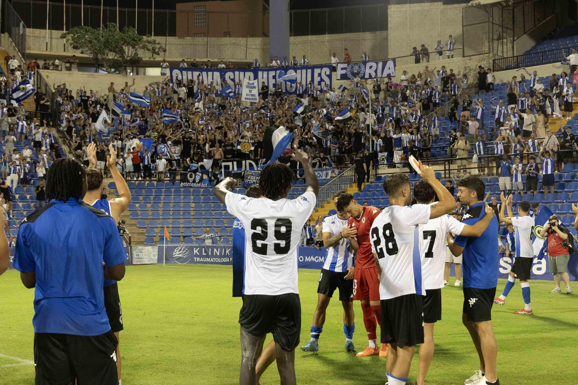 El Hércules se impone 2-0 al Elche en un derbi de nivel en el Rico Pérez