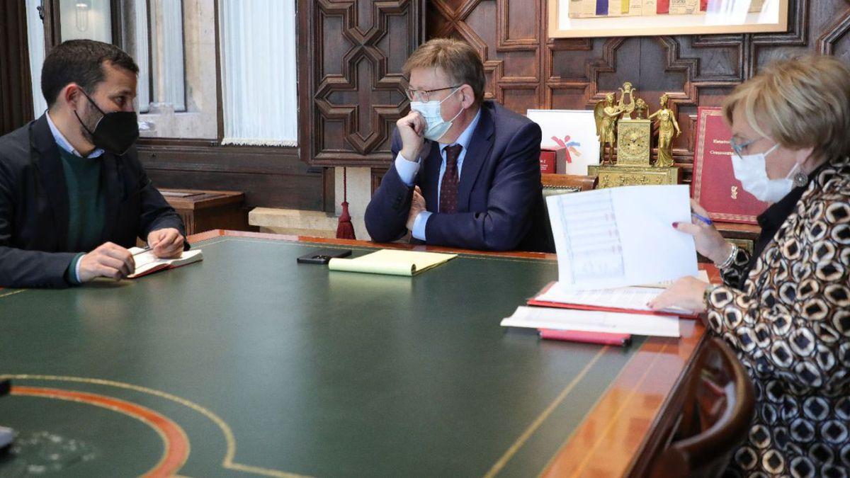 El presidente Ximo Puig, en el centro, junto al conseller Vicent Marzà y la consellera Ana Barceló