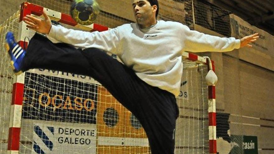 Javi Santana durante un entrenamiento con el conjunto morracense