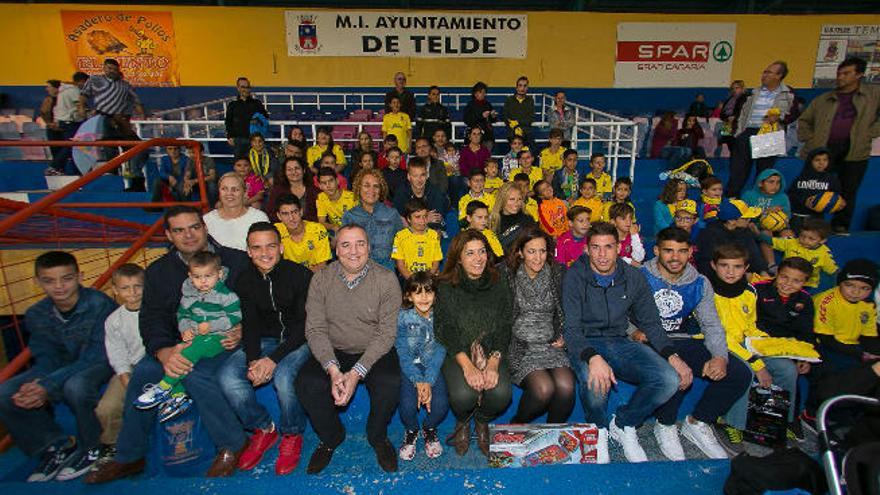 La Navidad se tiñe de amarillo en El Hornillo