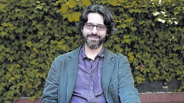 El escritor hispanoargentino Andrés Neuman, el martes, en la librería La Central de Mallorca de Barcelona.