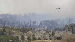 El primer gran incendio forestal del año desaloja a 250 personas en Teruel