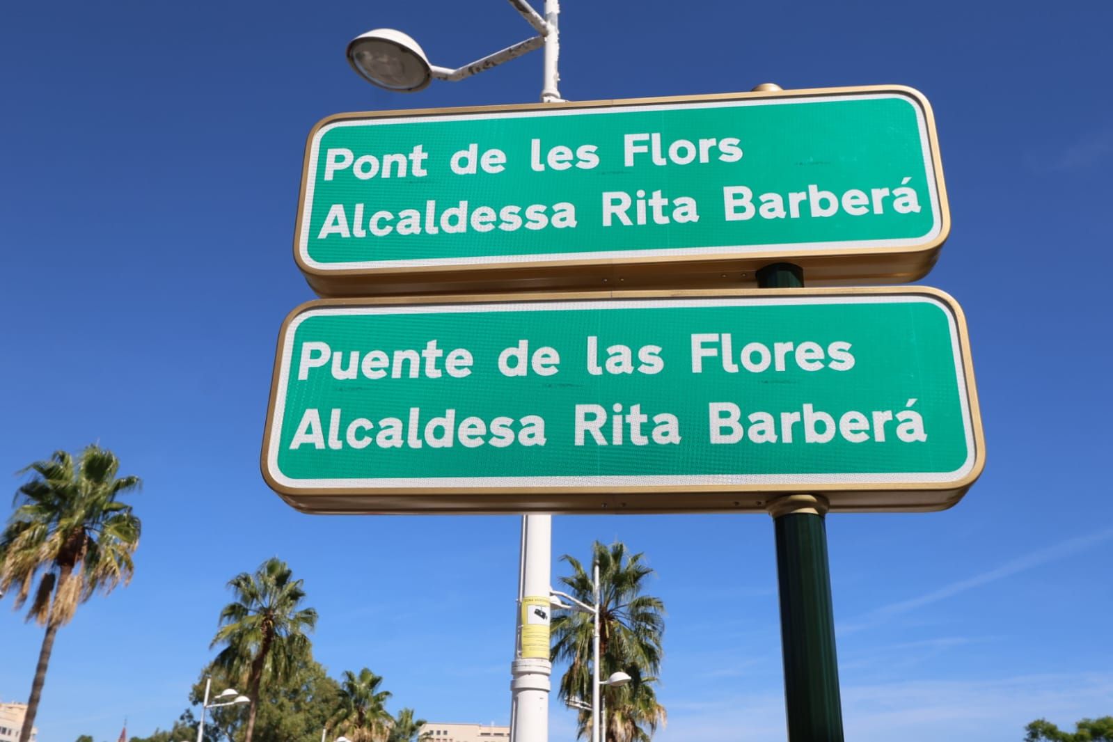 El Puente de las Flores es rebautizado como Puente de Rita Barberá