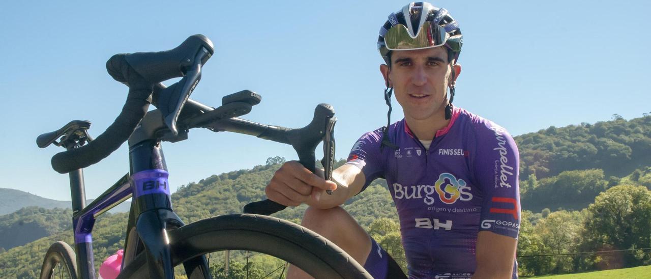 El ciclista asturiano Pelayo Sánchez, ayer, en Tellego.