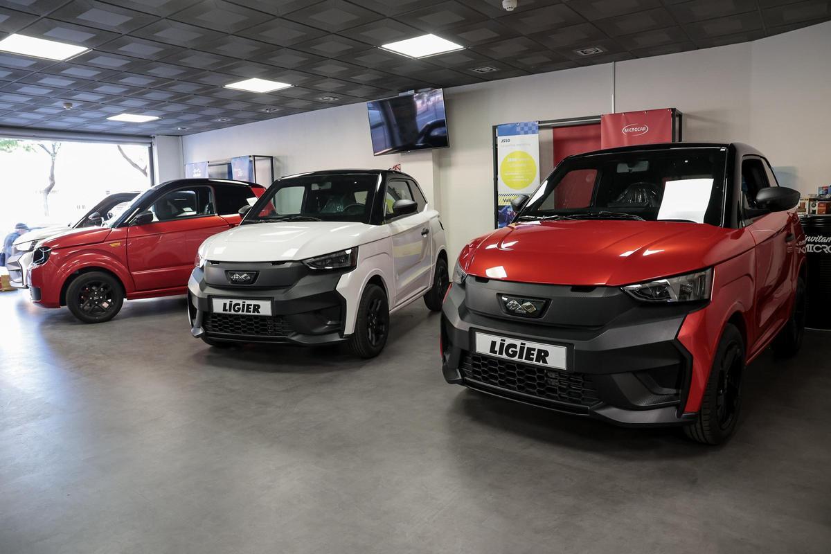 Ligier es hoy la única marca del mercado que reúne en un mismo microcoche aire acondicionado, dirección asistida, faros full LED delanteros y traseros y frenos de disco en las cuatro ruedas.