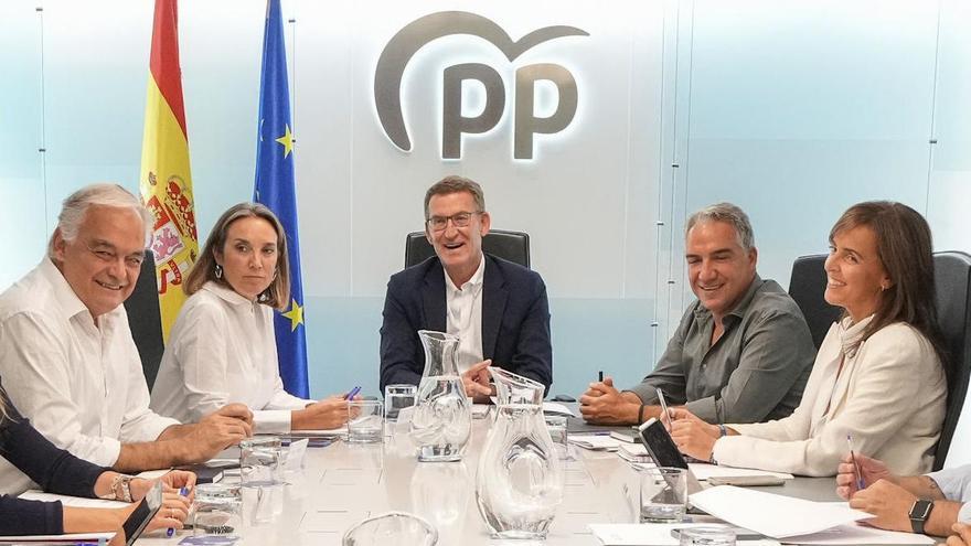 El PP prepara la ronda de contactos excluyendo a Bildu y dispuesto a hablar con Junts