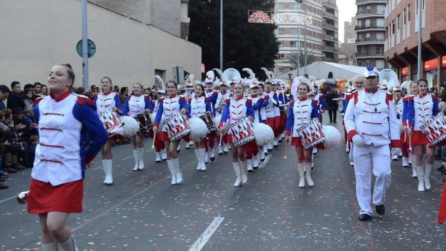 La lluvia &#039;traslada&#039; al Palau de la Festa el festival de bandas internacionales