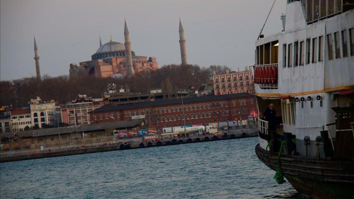 Estambul ante el espejo del Bósforo