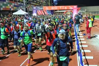 Vídeo: Emoción, concrentración y nervios en la salida de la Penyagolosa Trails