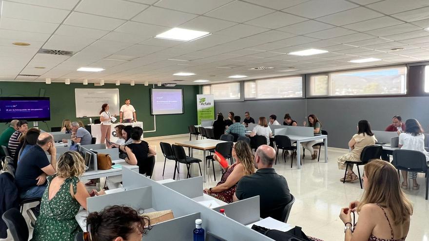 Los profesionales de orientación educativa se reúnen en Ontinyent